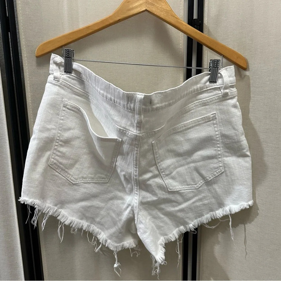 Pistola Nova High Rise Cut Off White Distressed Shorts NWT Size 33 - Picture 3 of 5